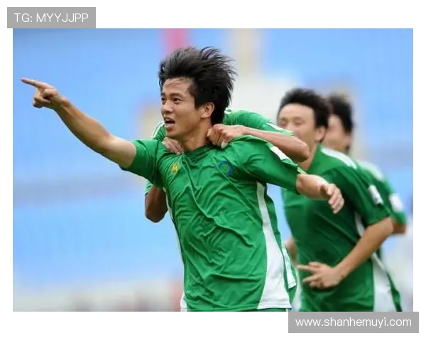 深圳篮球队实力强劲跻身全国前十名展现出色竞技水平 深圳篮球队实力强劲跻身全国前十名展现出色竞技水平