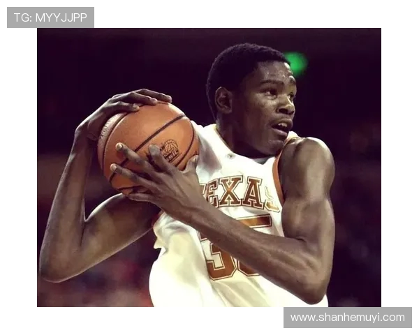 凯文杜兰特的篮球传奇之路：从天才少年到NBA巨星的成长历程