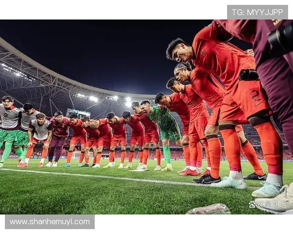 国足下半场对决菲律宾全力以赴争取胜利展现团队精神