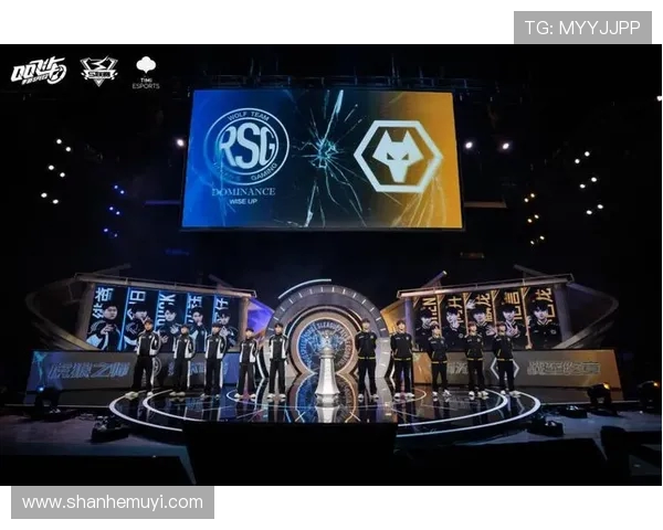 狼队迎战西布朗维奇激烈对决期待精彩表现与胜利荣耀